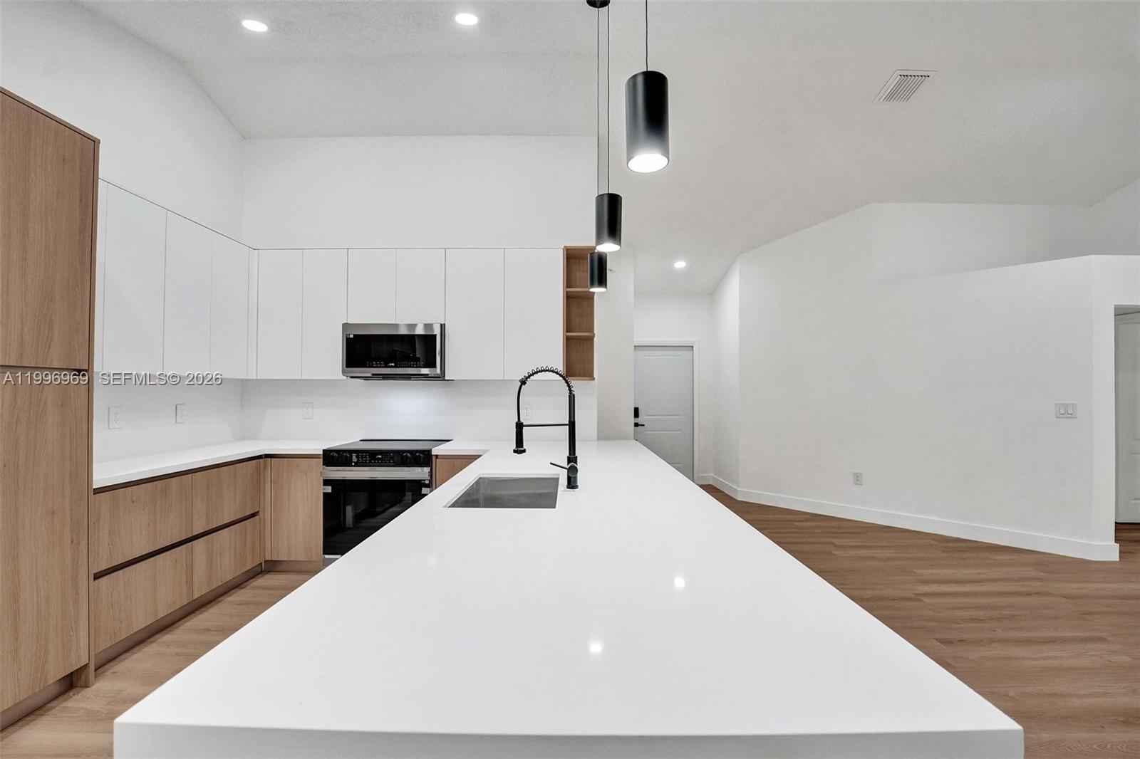 10153 NW 3rd Ct Plantation, FL 33324