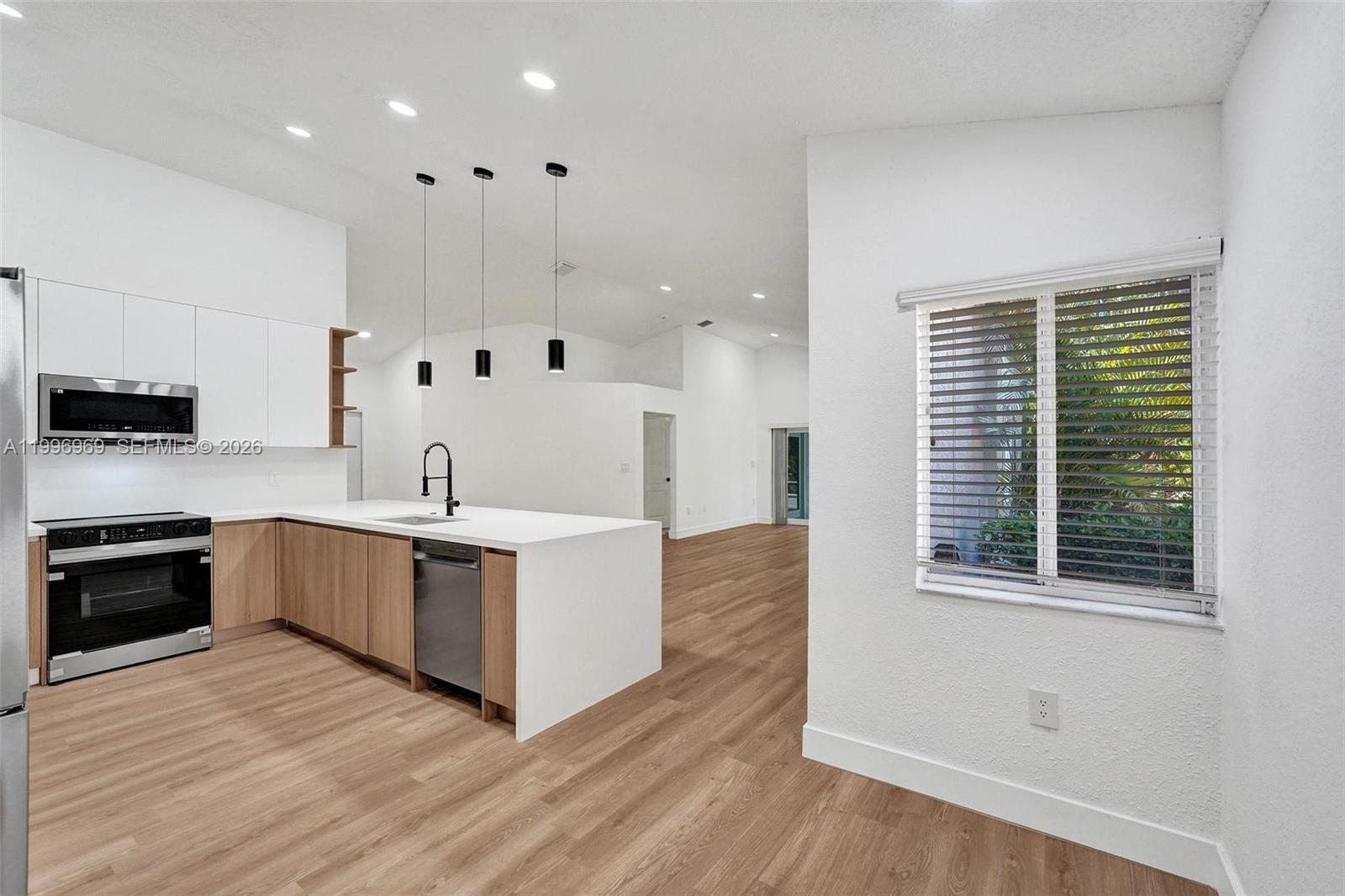 10153 NW 3rd Ct Plantation, FL 33324