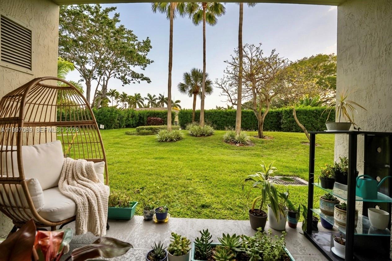 27 Royal Palm Way #102