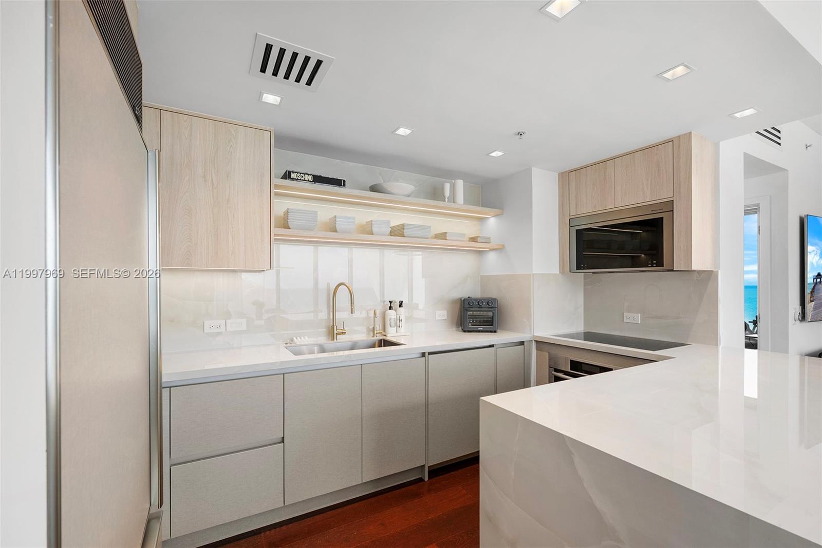 image The Carillon North Tower30