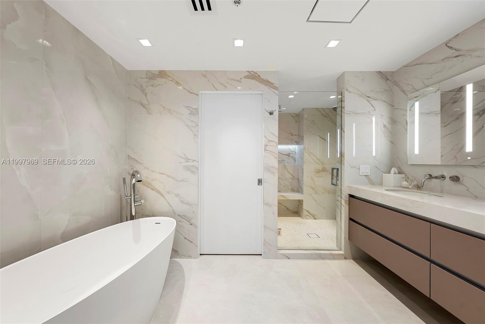 image The Carillon North Tower5