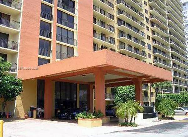 image Winston Towers 7001