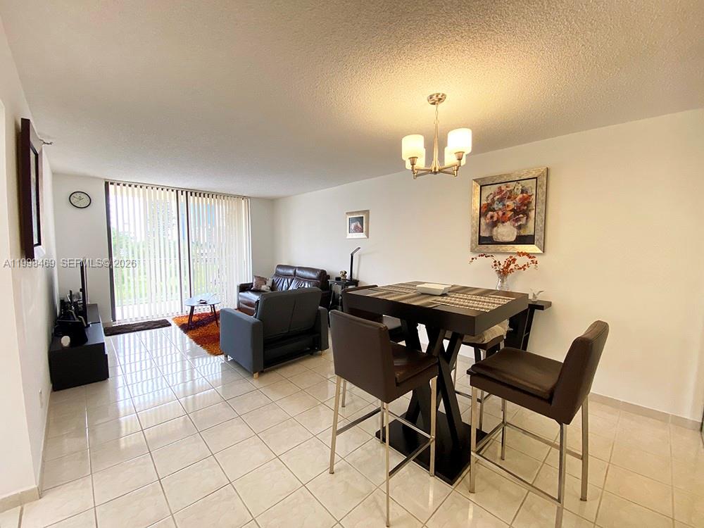 image Winston Towers 7007