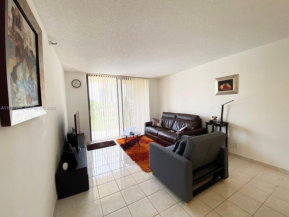 image Winston Towers 7008