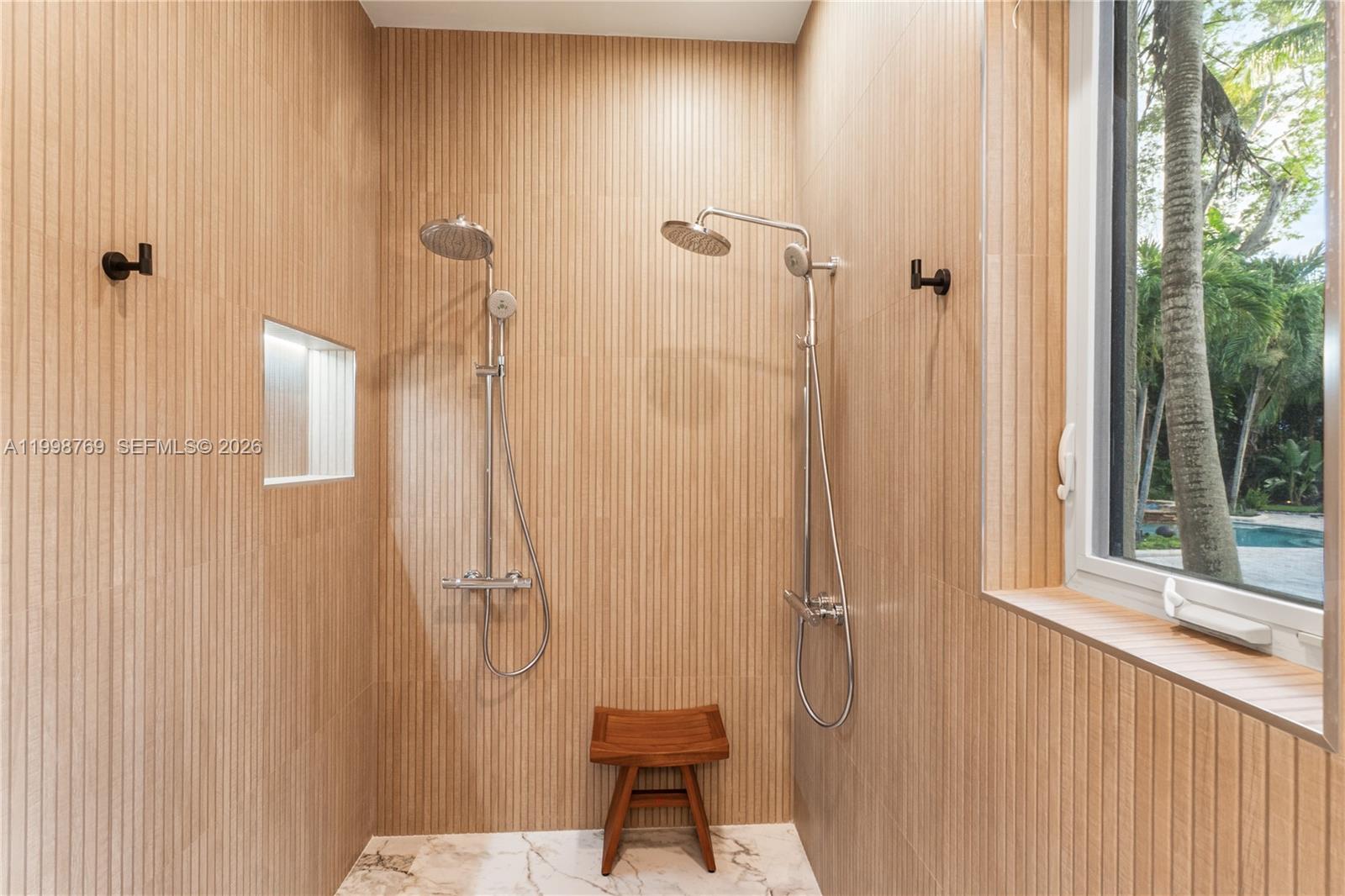 6350 SW 107th St Pinecrest, FL 33156