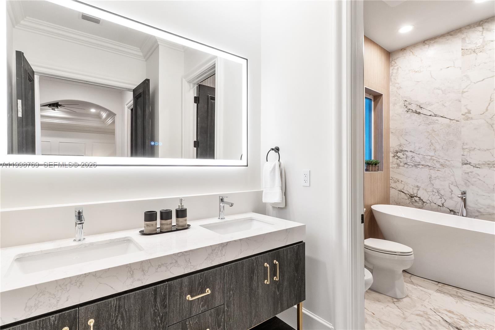 6350 SW 107th St Pinecrest, FL 33156