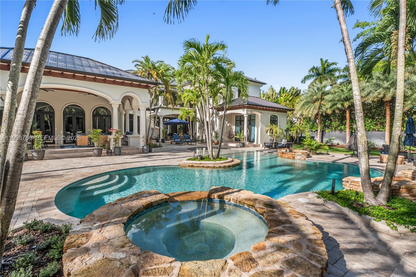 6350 SW 107th St Pinecrest, FL 33156