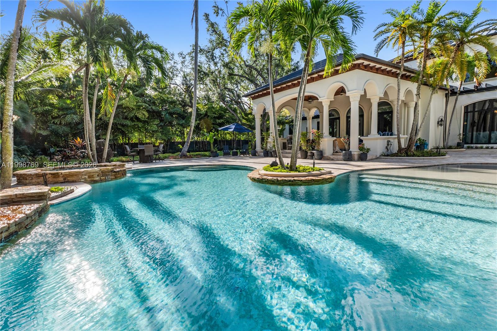 6350 SW 107th St Pinecrest, FL 33156