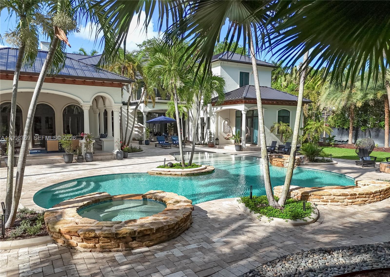 6350 SW 107th St Pinecrest, FL 33156