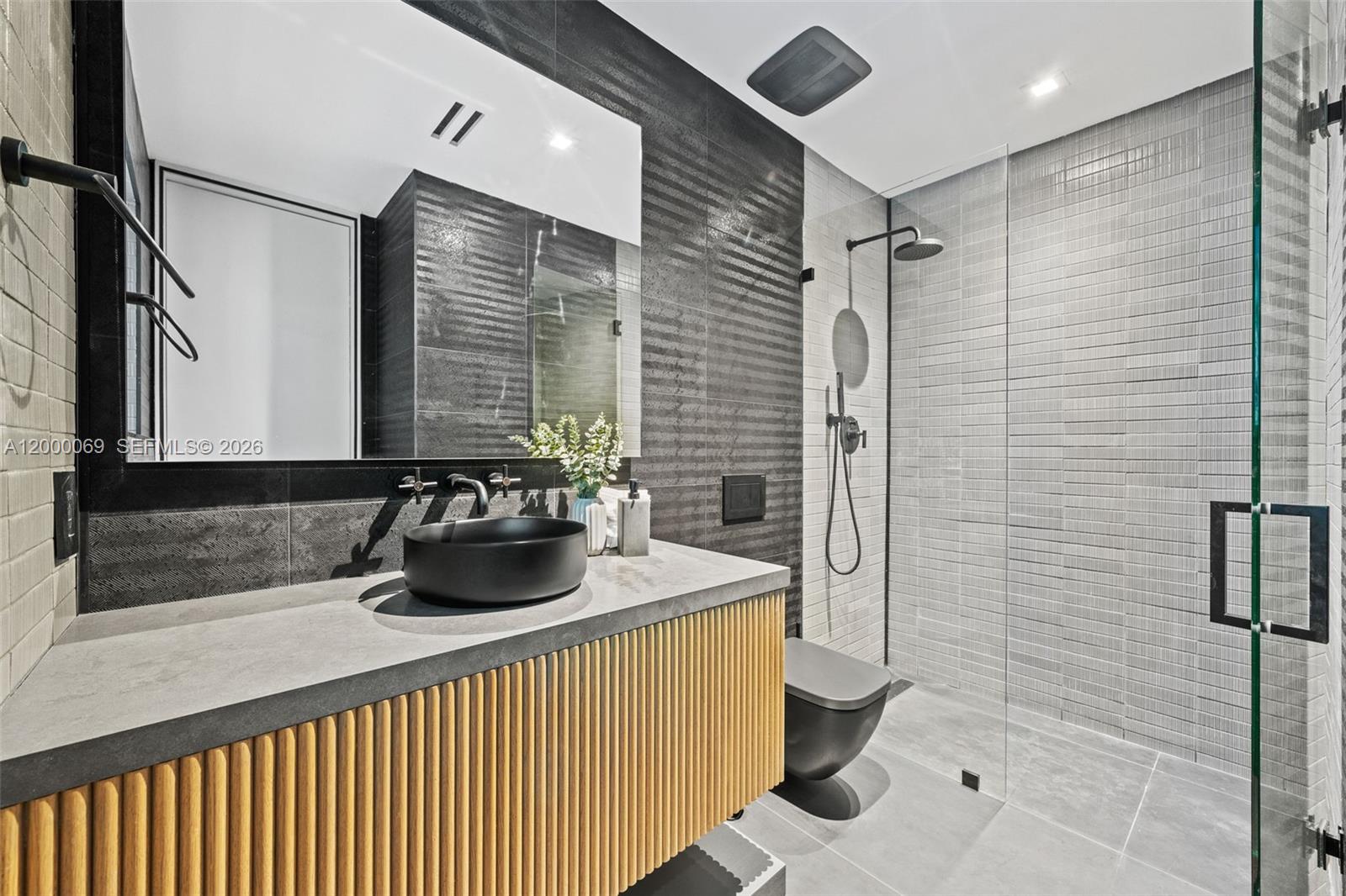 4800 Bay Pt Rd Miami, FL 33137