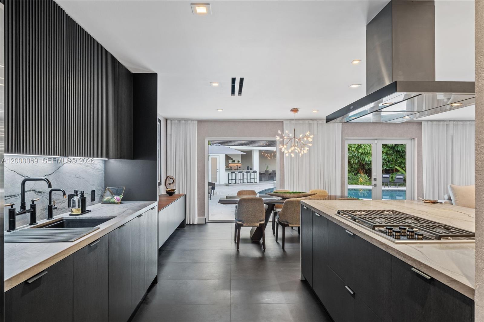 4800 Bay Pt Rd Miami, FL 33137