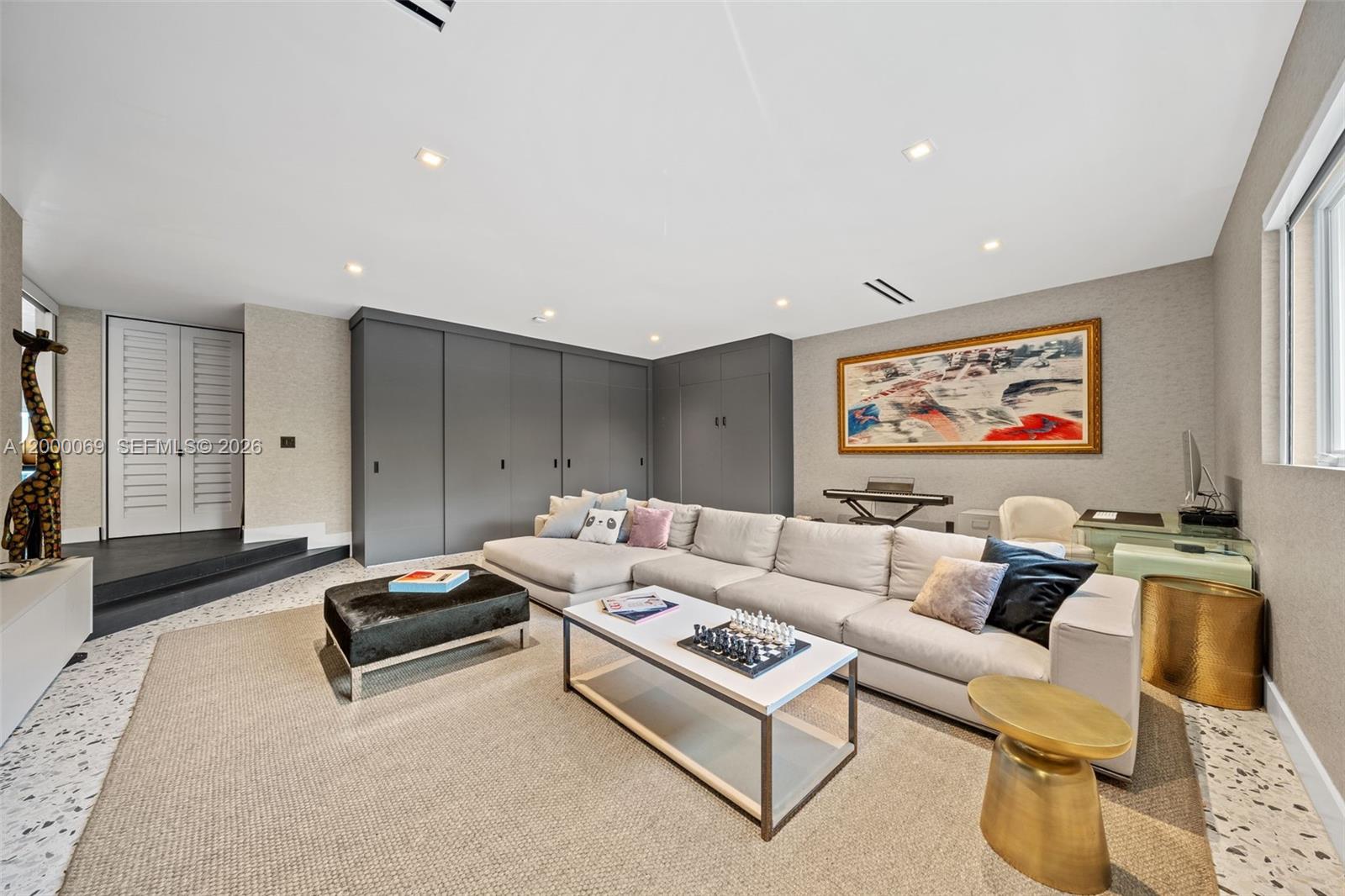 4800 Bay Pt Rd Miami, FL 33137