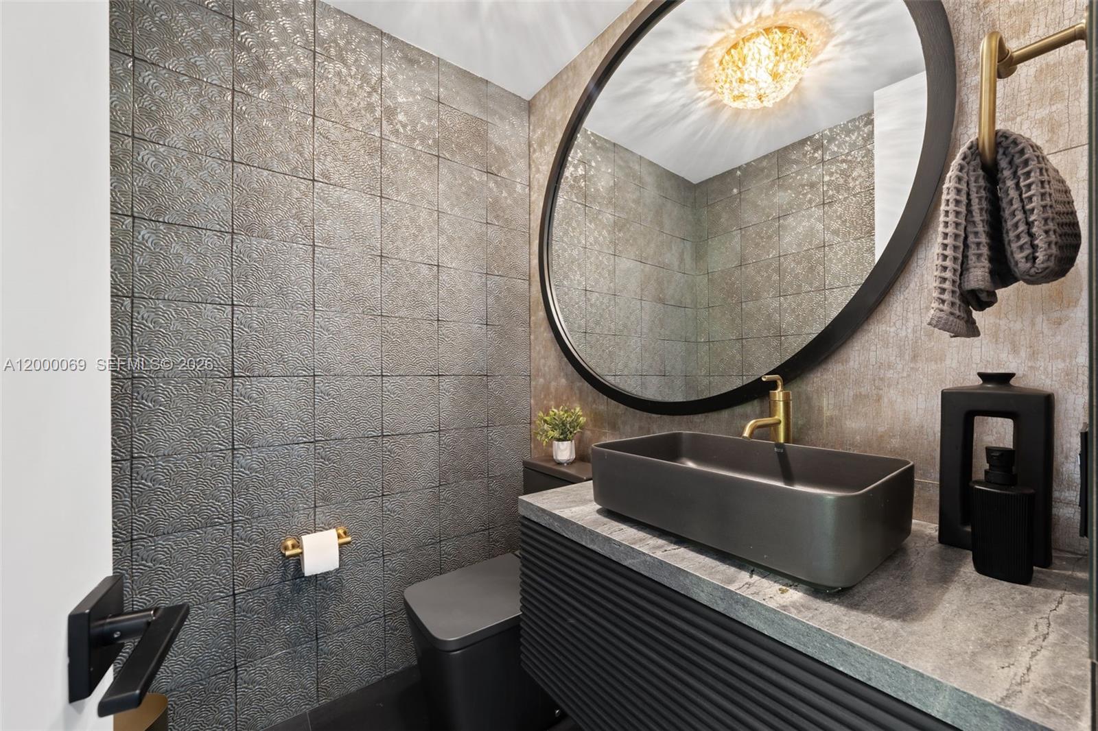 4800 Bay Pt Rd Miami, FL 33137