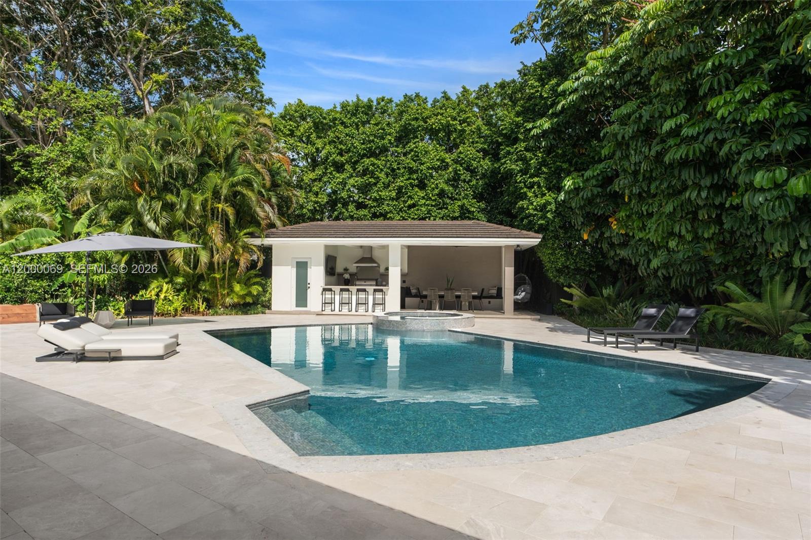 4800 Bay Pt Rd Miami, FL 33137