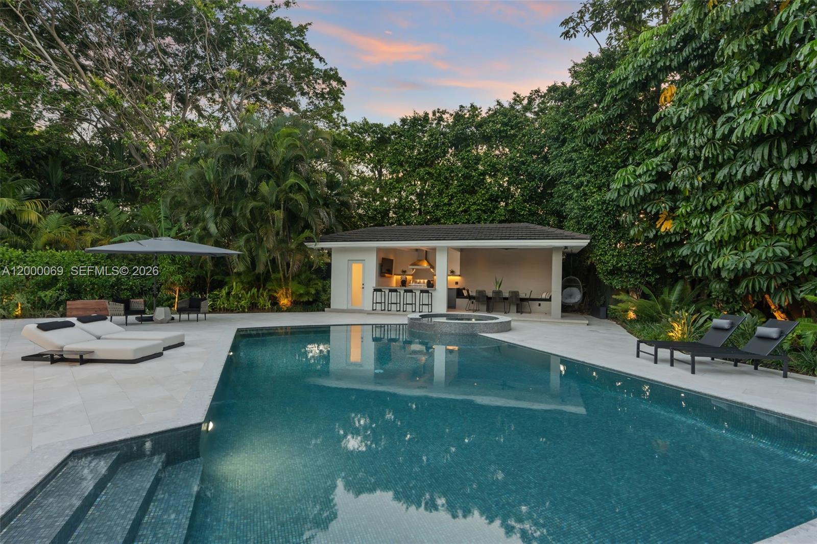 4800 Bay Pt Rd Miami, FL 33137