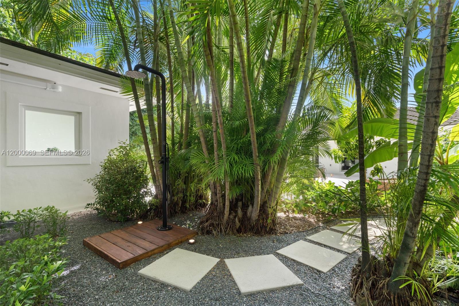 4800 Bay Pt Rd Miami, FL 33137