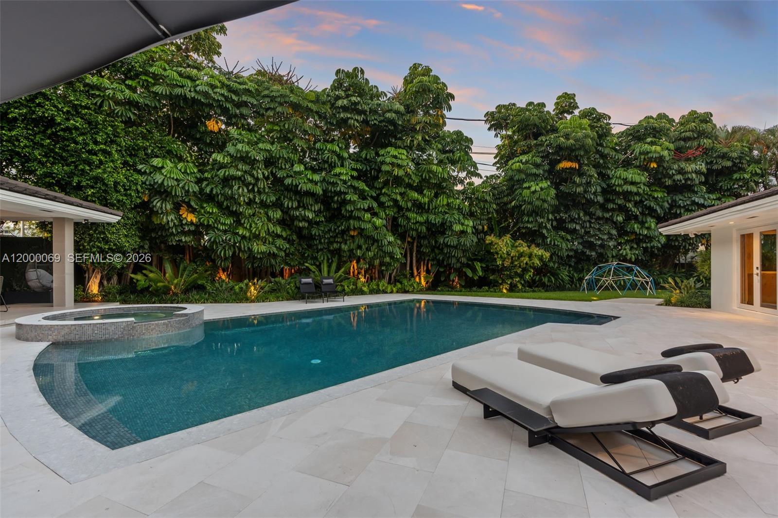 4800 Bay Pt Rd Miami, FL 33137