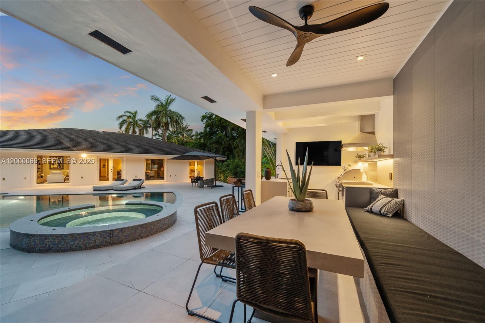 4800 Bay Pt Rd Miami, FL 33137