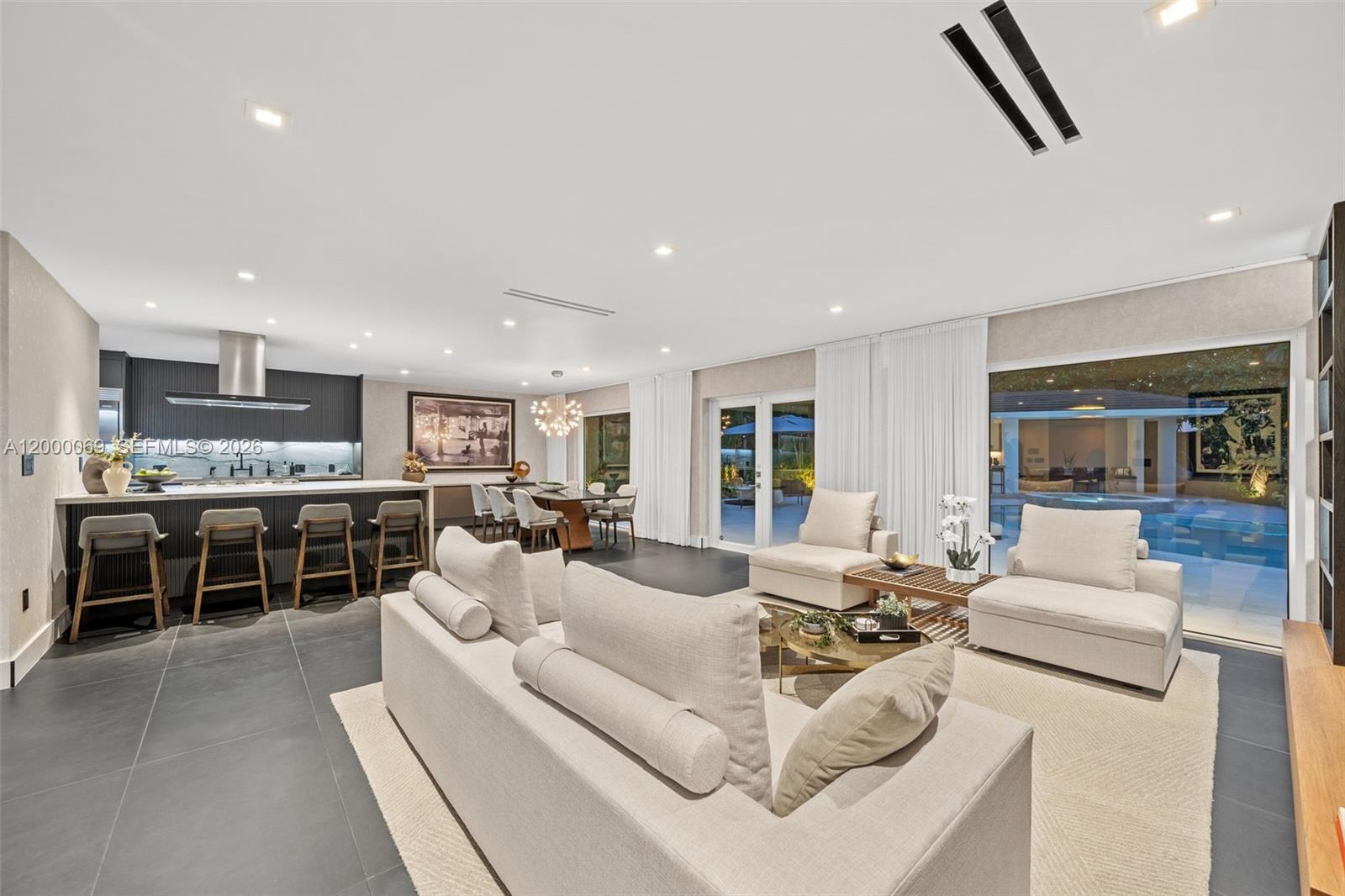 4800 Bay Pt Rd Miami, FL 33137