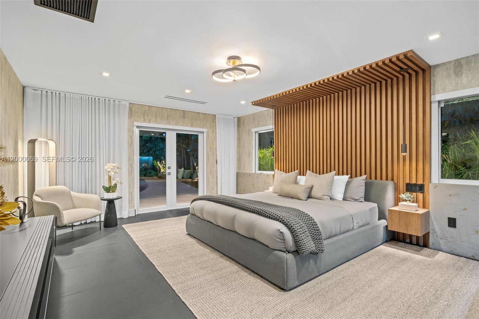 4800 Bay Pt Rd Miami, FL 33137