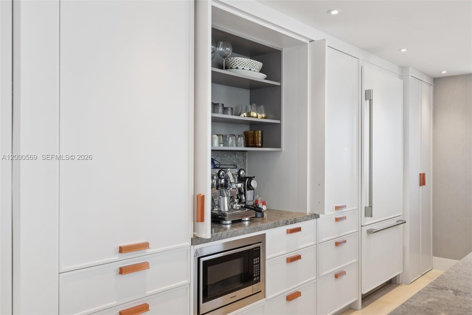 10275 Collins Ave #1110 Bal Harbour, FL 33154