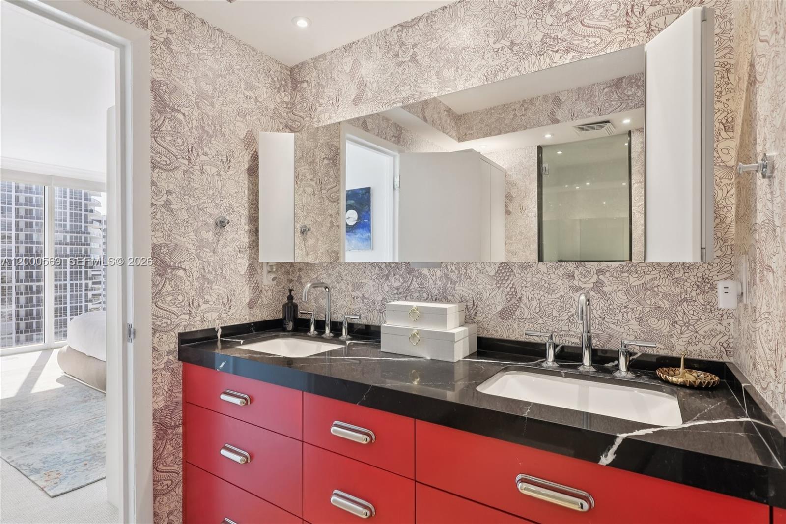 10275 Collins Ave #1110 Bal Harbour, FL 33154