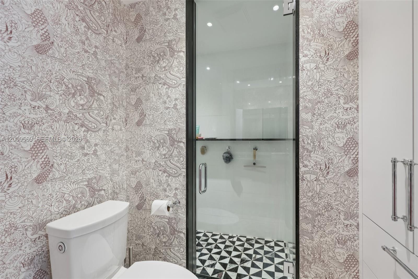 10275 Collins Ave #1110 Bal Harbour, FL 33154