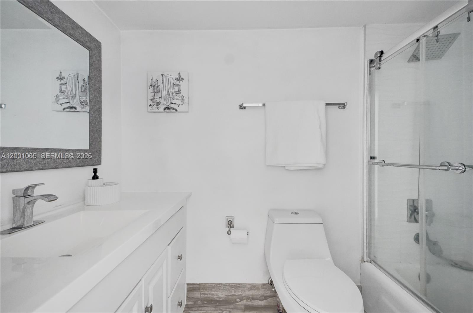 image Winston Towers 2006