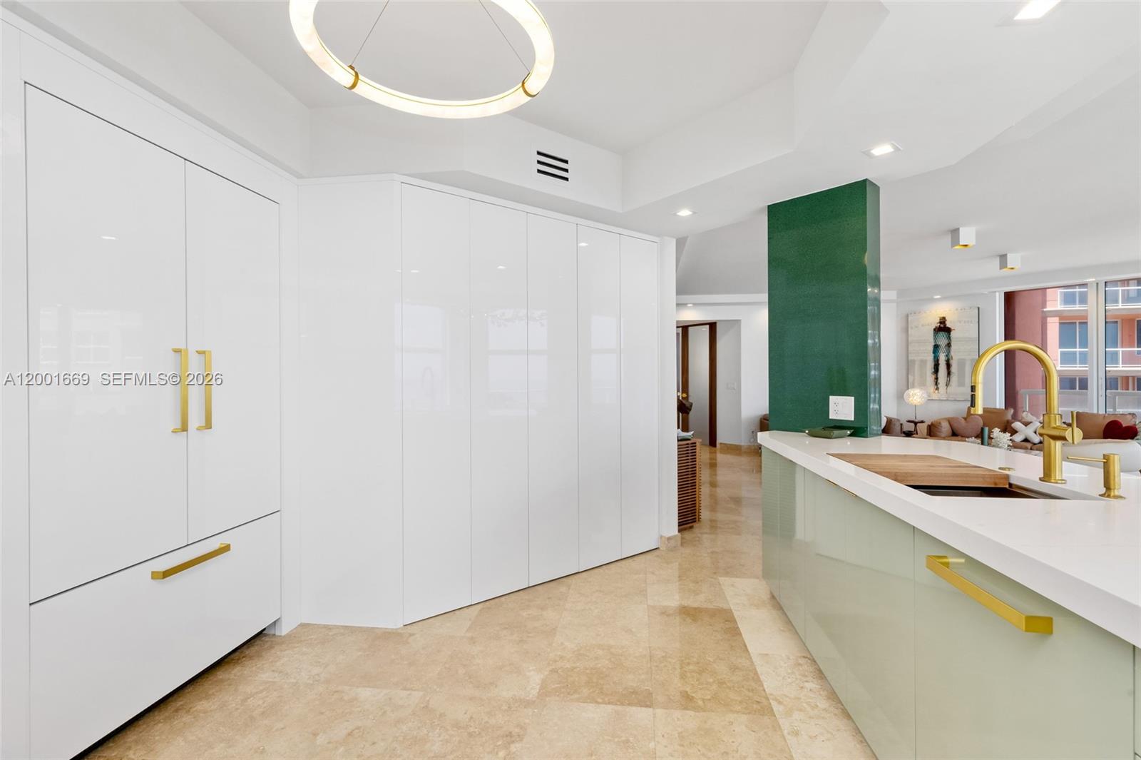 2100 N Ocean Blvd #15B Fort Lauderdale, FL 33305