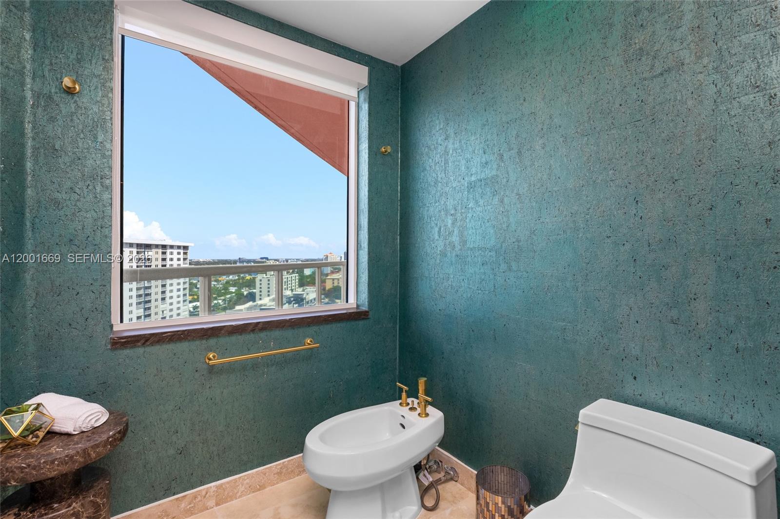 2100 N Ocean Blvd #15B Fort Lauderdale, FL 33305