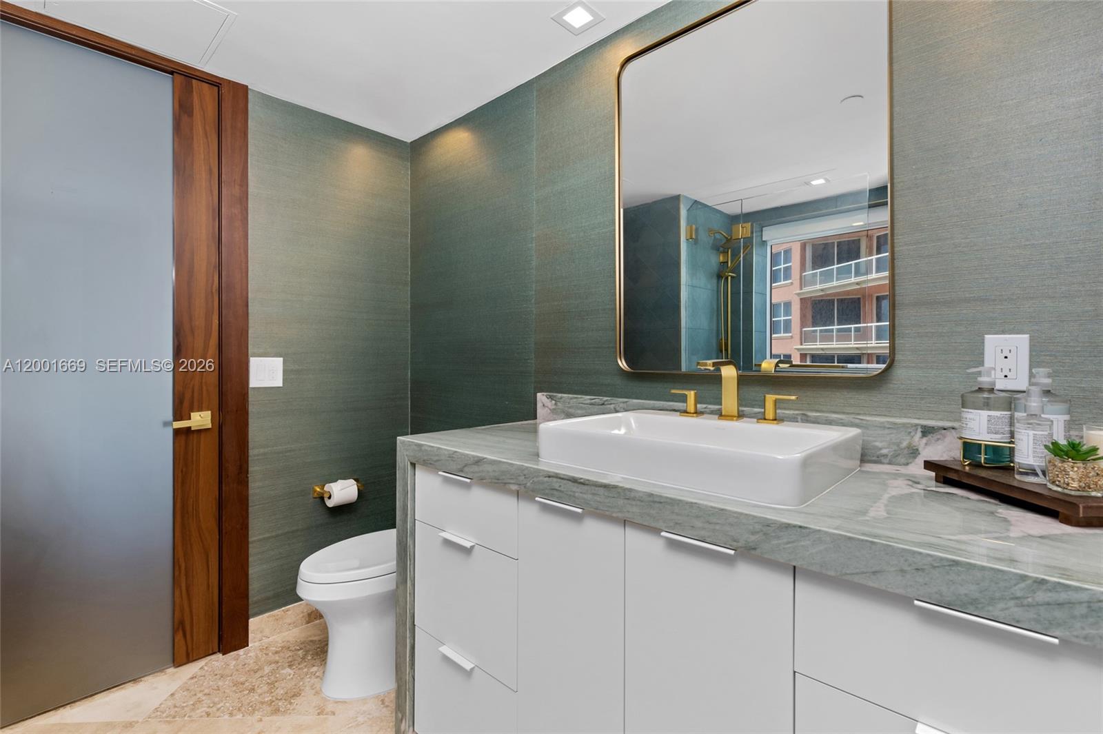 2100 N Ocean Blvd #15B Fort Lauderdale, FL 33305