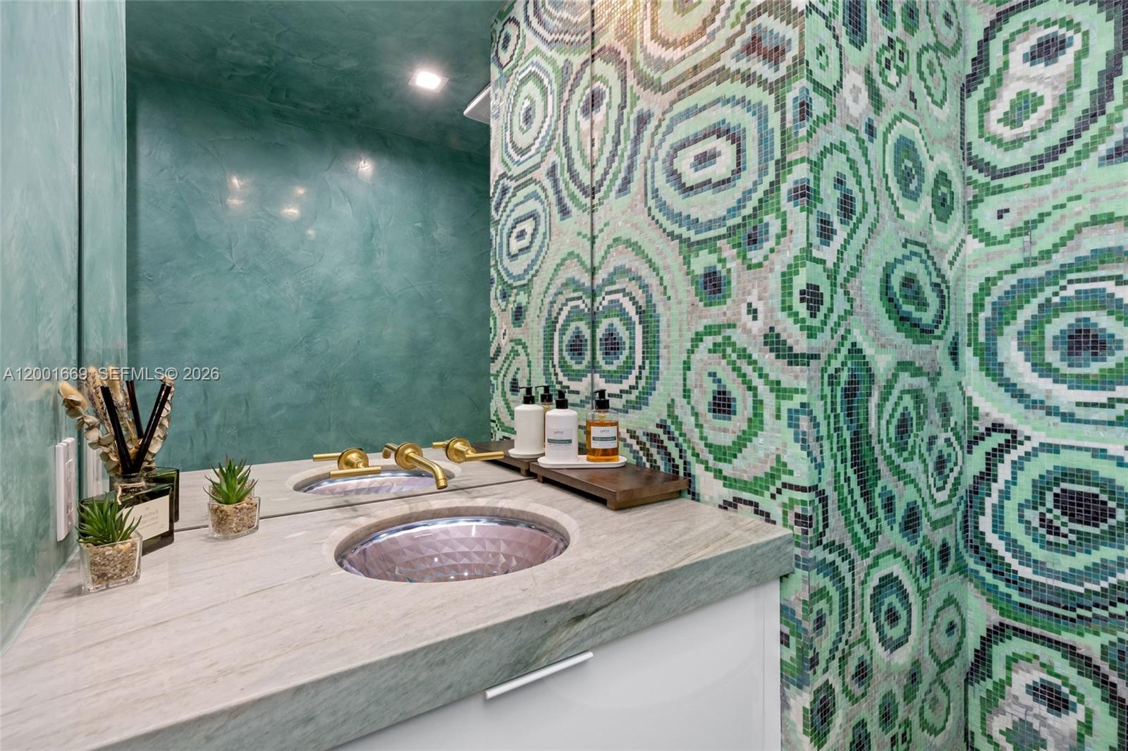 2100 N Ocean Blvd #15B Fort Lauderdale, FL 33305