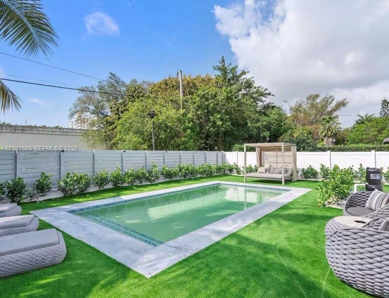 400 NW 40th St Miami, FL 33127