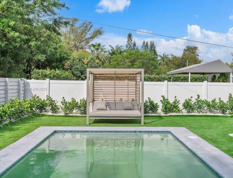400 NW 40th St Miami, FL 33127