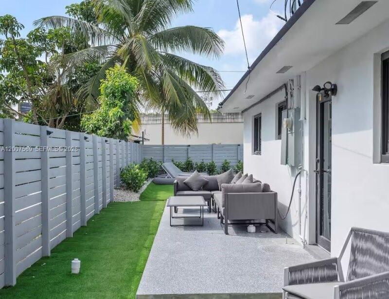 400 NW 40th St Miami, FL 33127