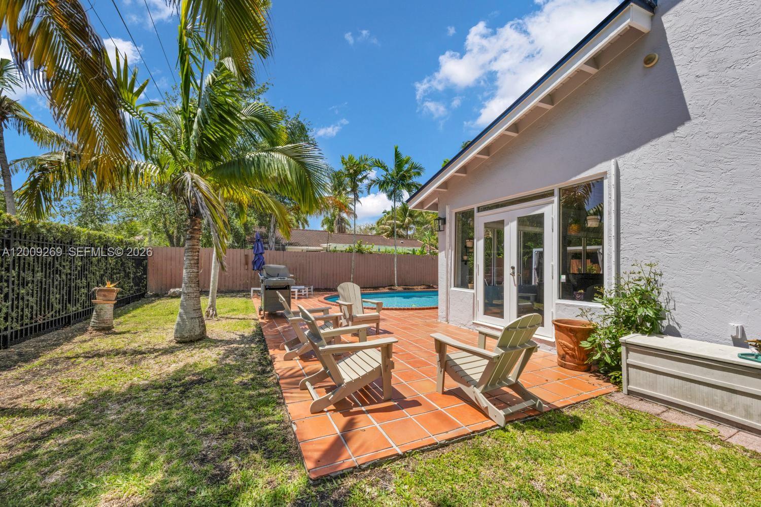 8900 SW 159th Ter Palmetto Bay, FL 33157