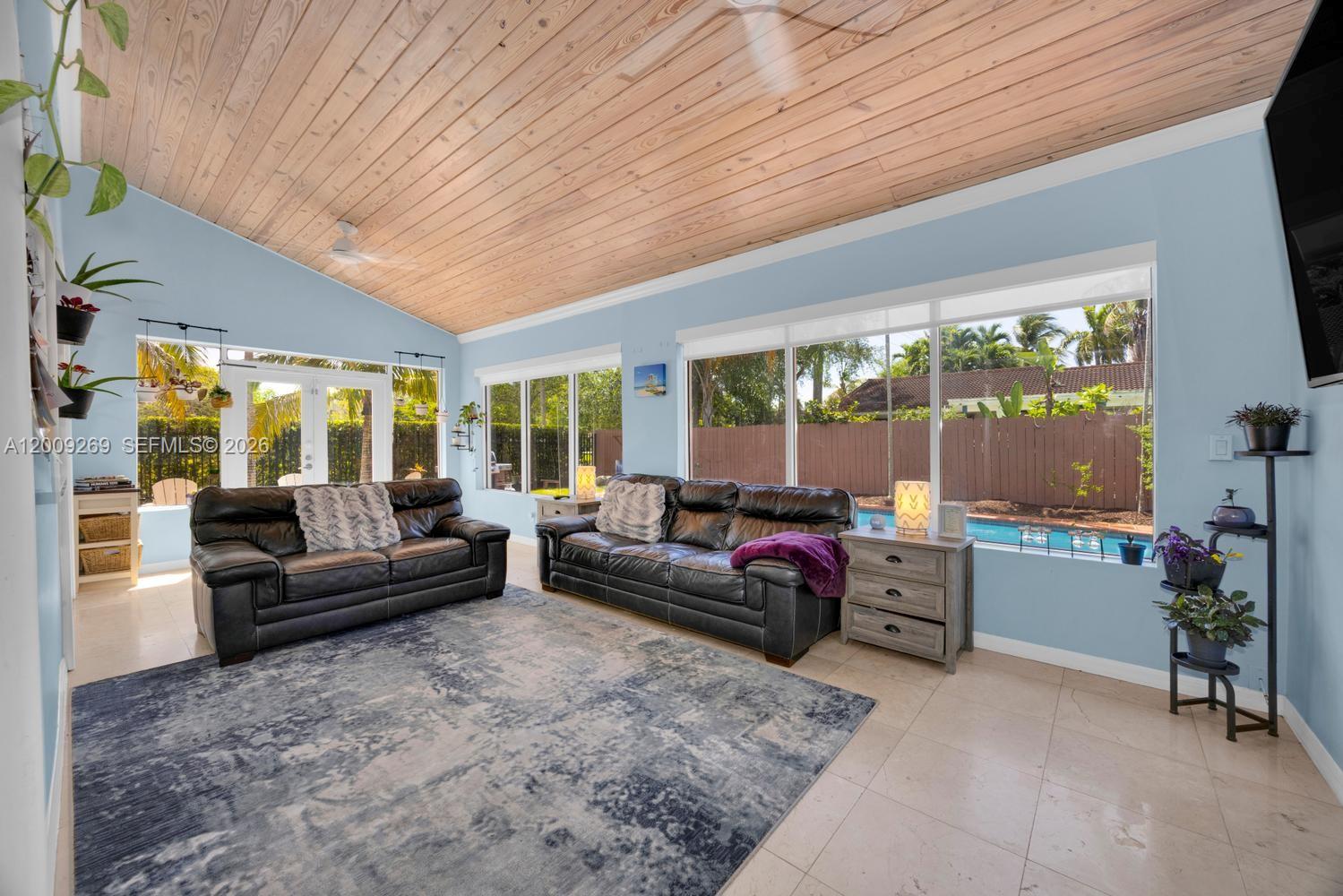 8900 SW 159th Ter Palmetto Bay, FL 33157