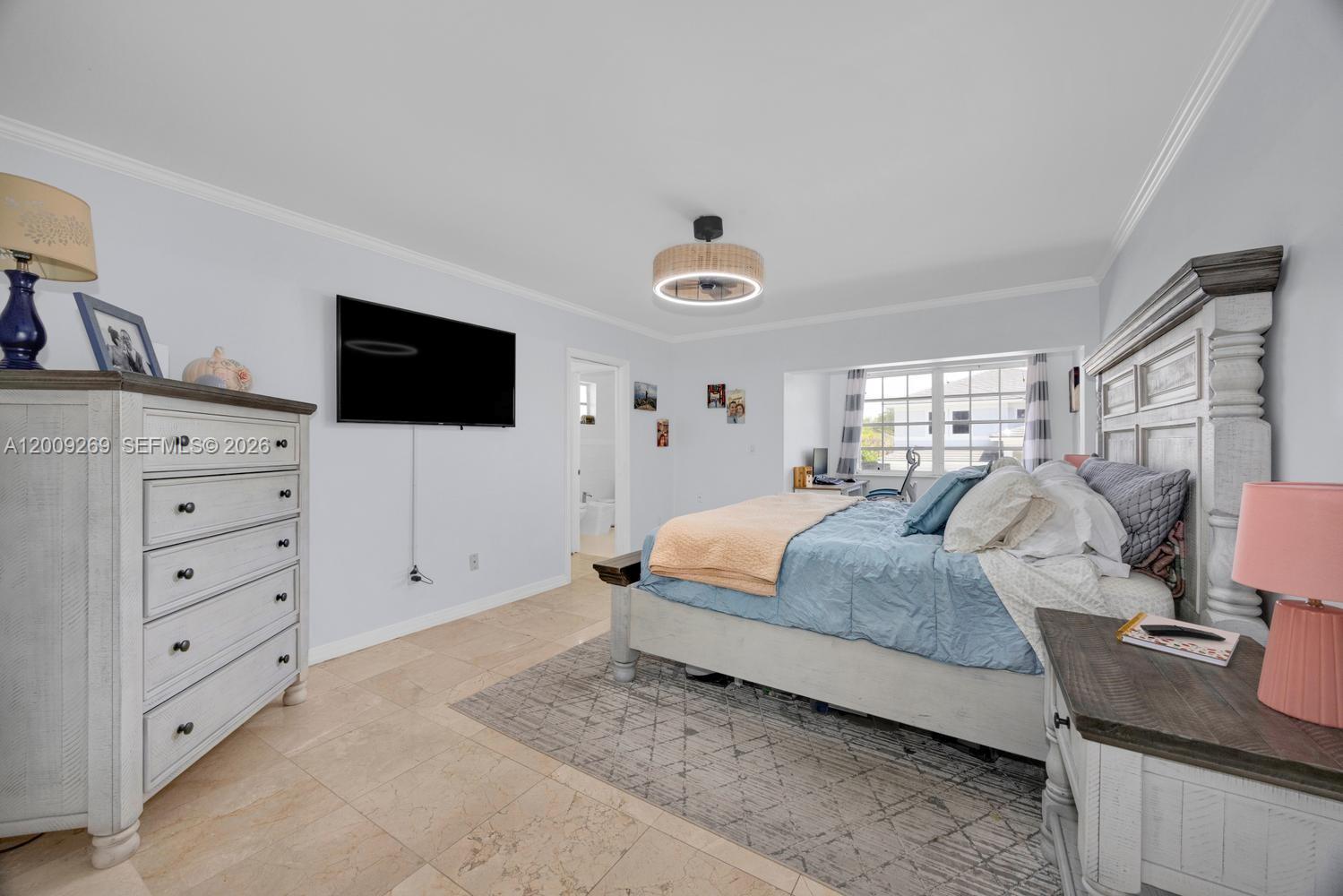8900 SW 159th Ter Palmetto Bay, FL 33157