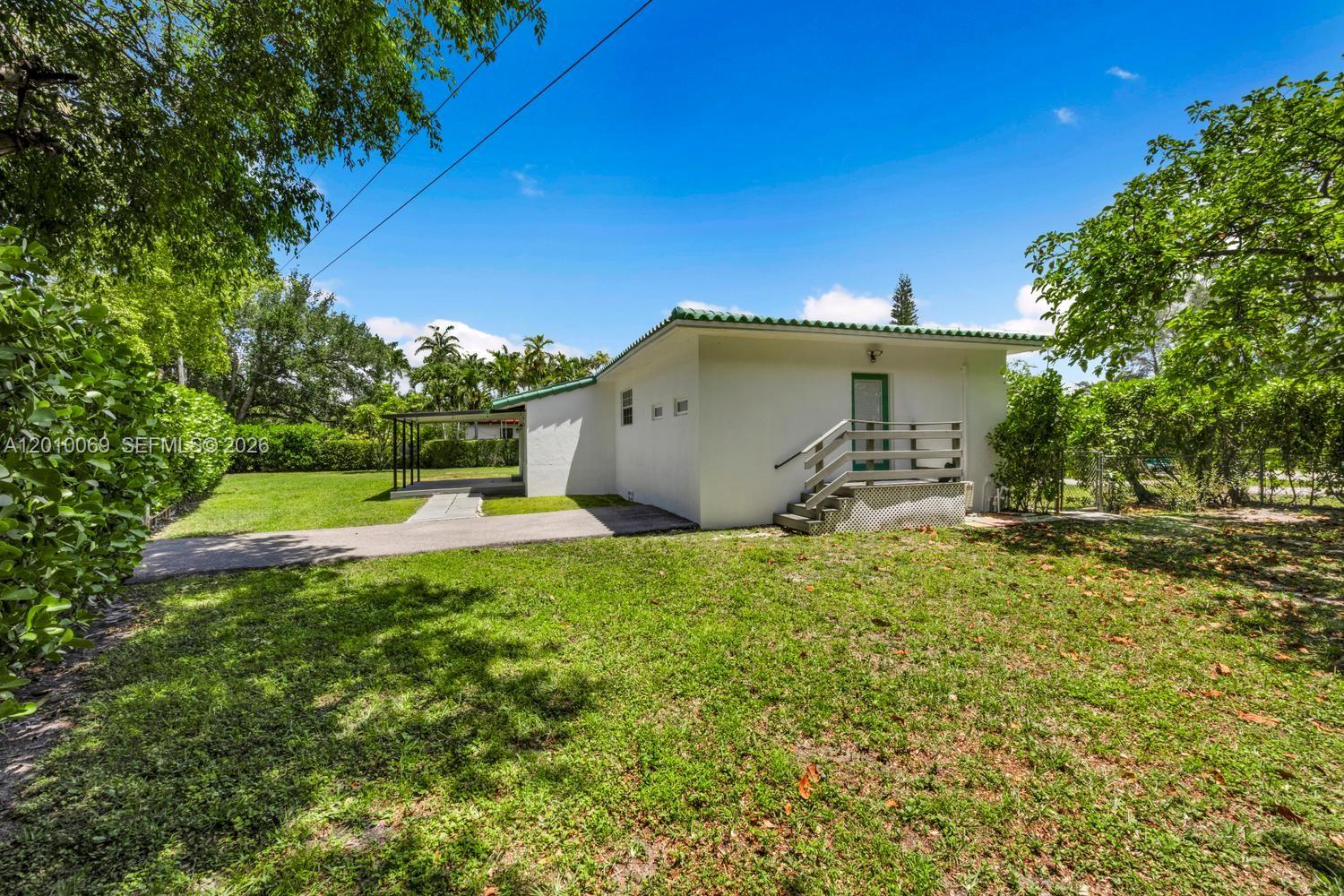 6065 N Waterway Dr Miami, FL 33155