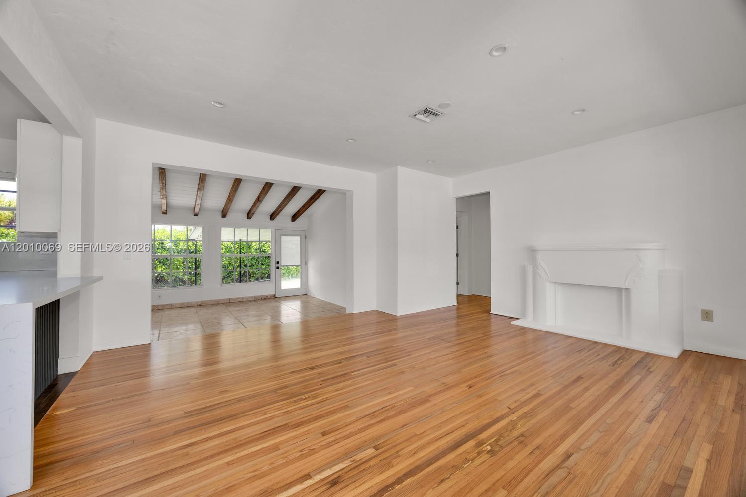6065 N Waterway Dr Miami, FL 33155