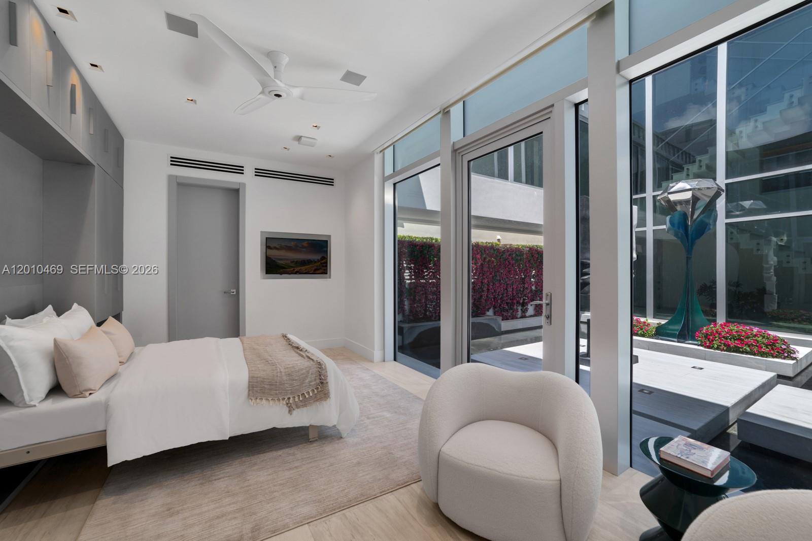 7815 Atlantic Way Miami Beach, FL 33141