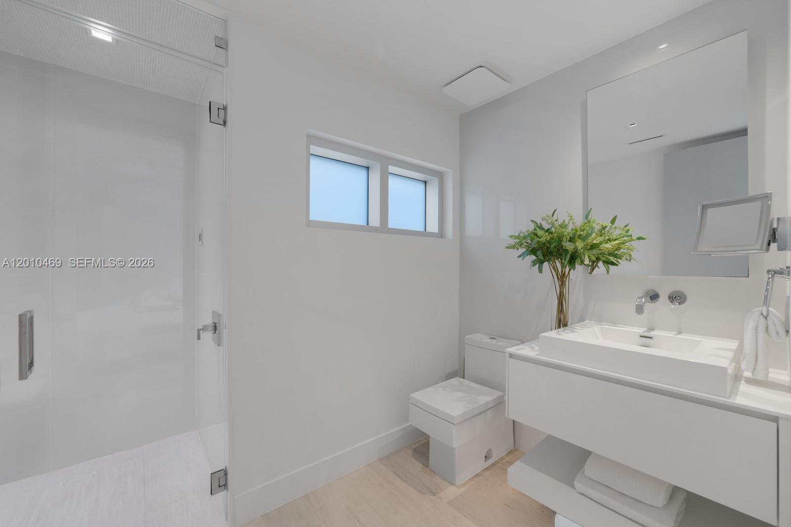 7815 Atlantic Way Miami Beach, FL 33141