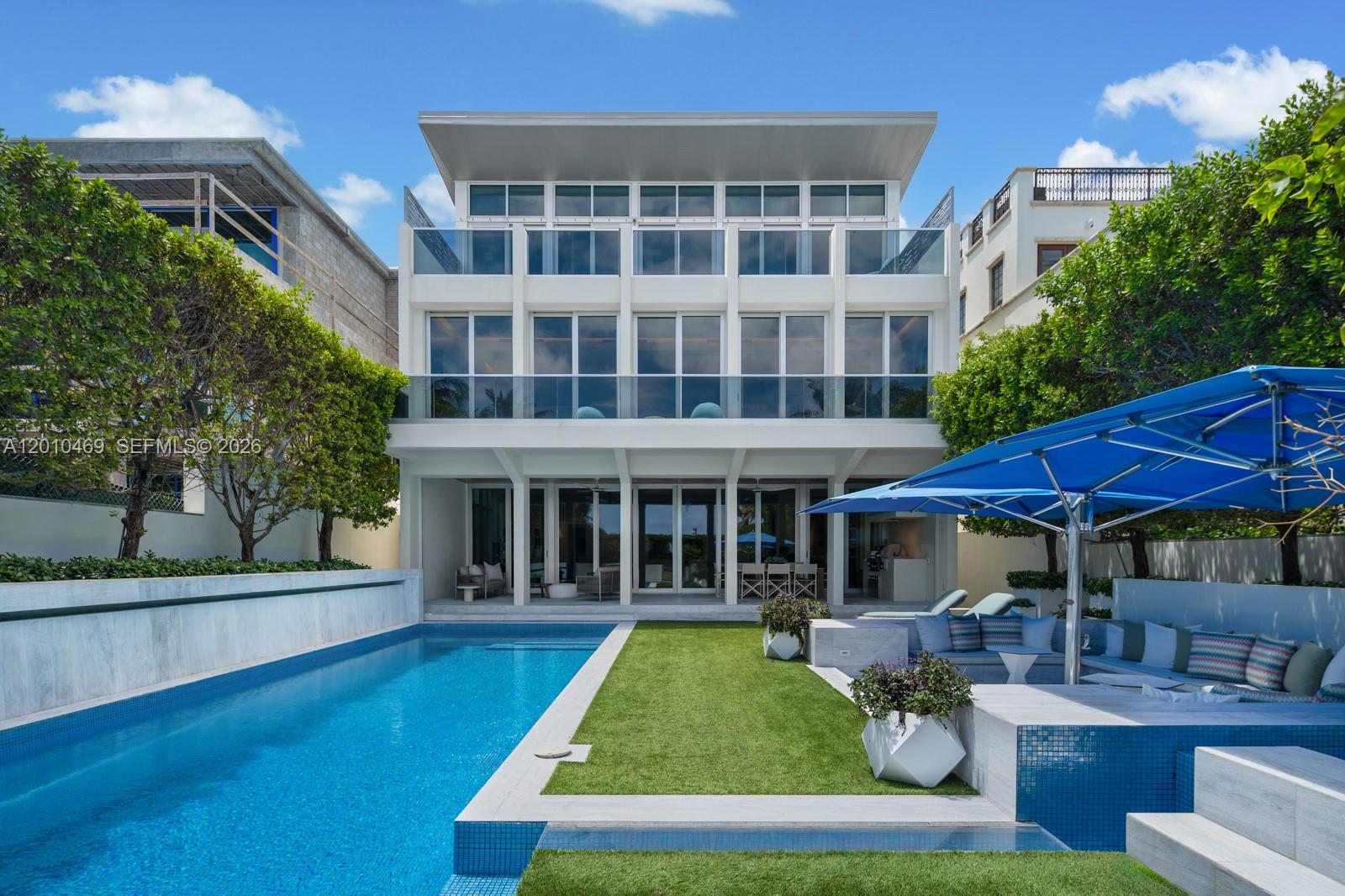 7815 Atlantic Way Miami Beach, FL 33141