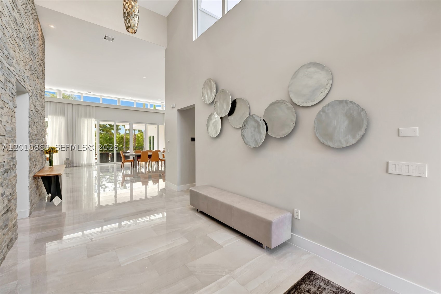 907 Diplomat Pkwy Hallandale Beach, FL 33009