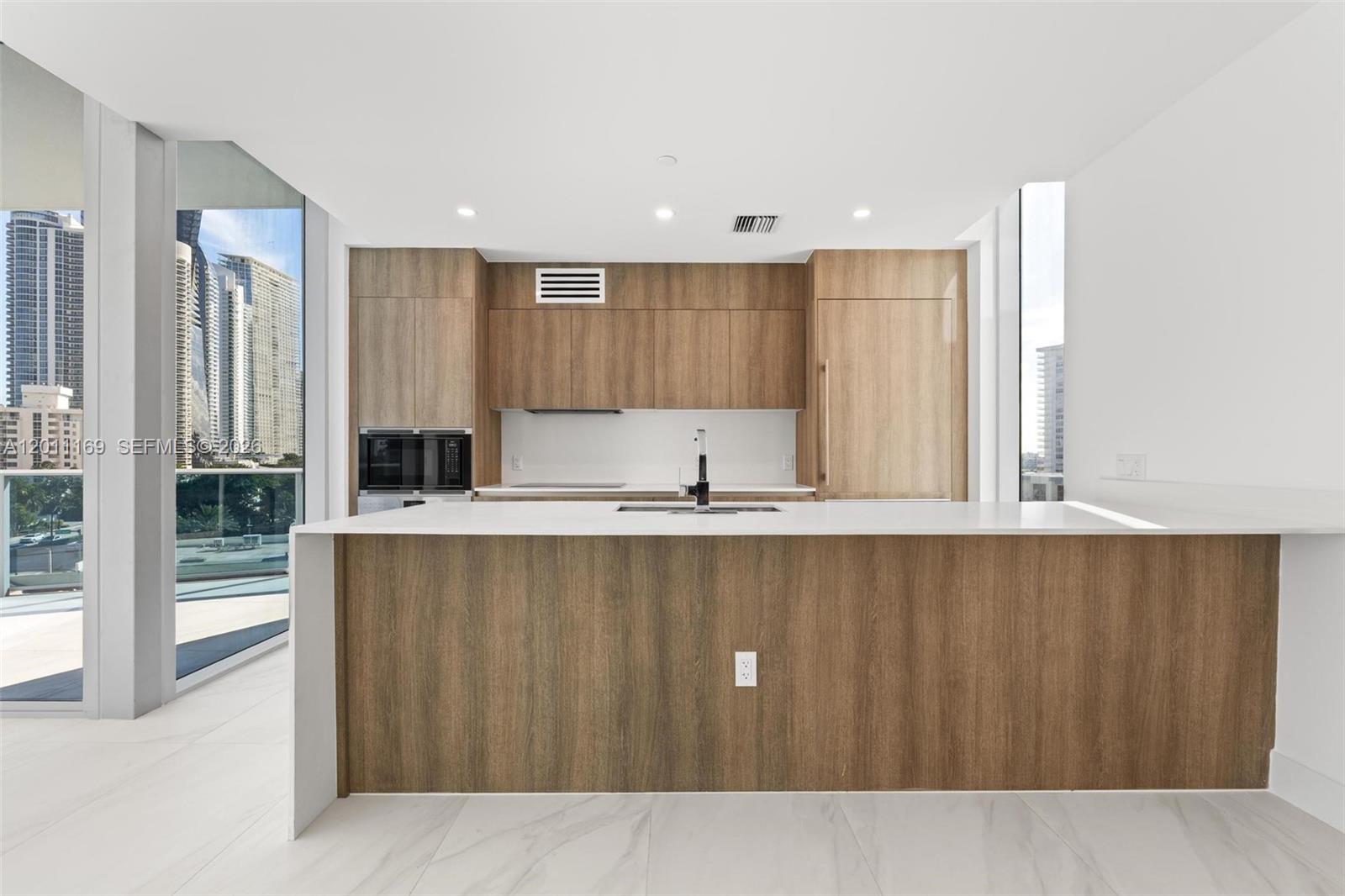 17550 Collins #501 Sunny Isles Beach, FL 33160
