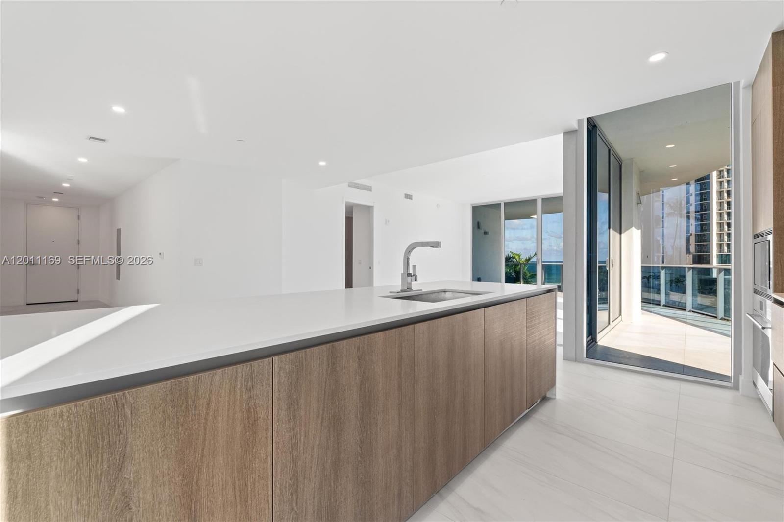 17550 Collins #501 Sunny Isles Beach, FL 33160