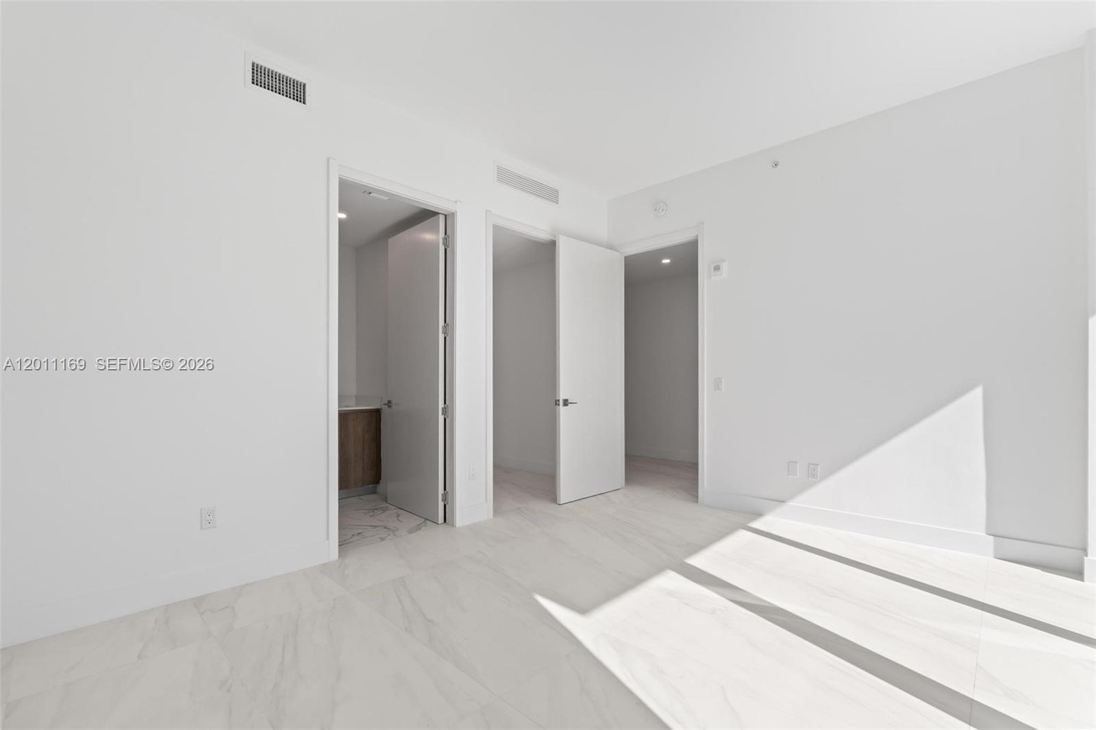 17550 Collins #501 Sunny Isles Beach, FL 33160
