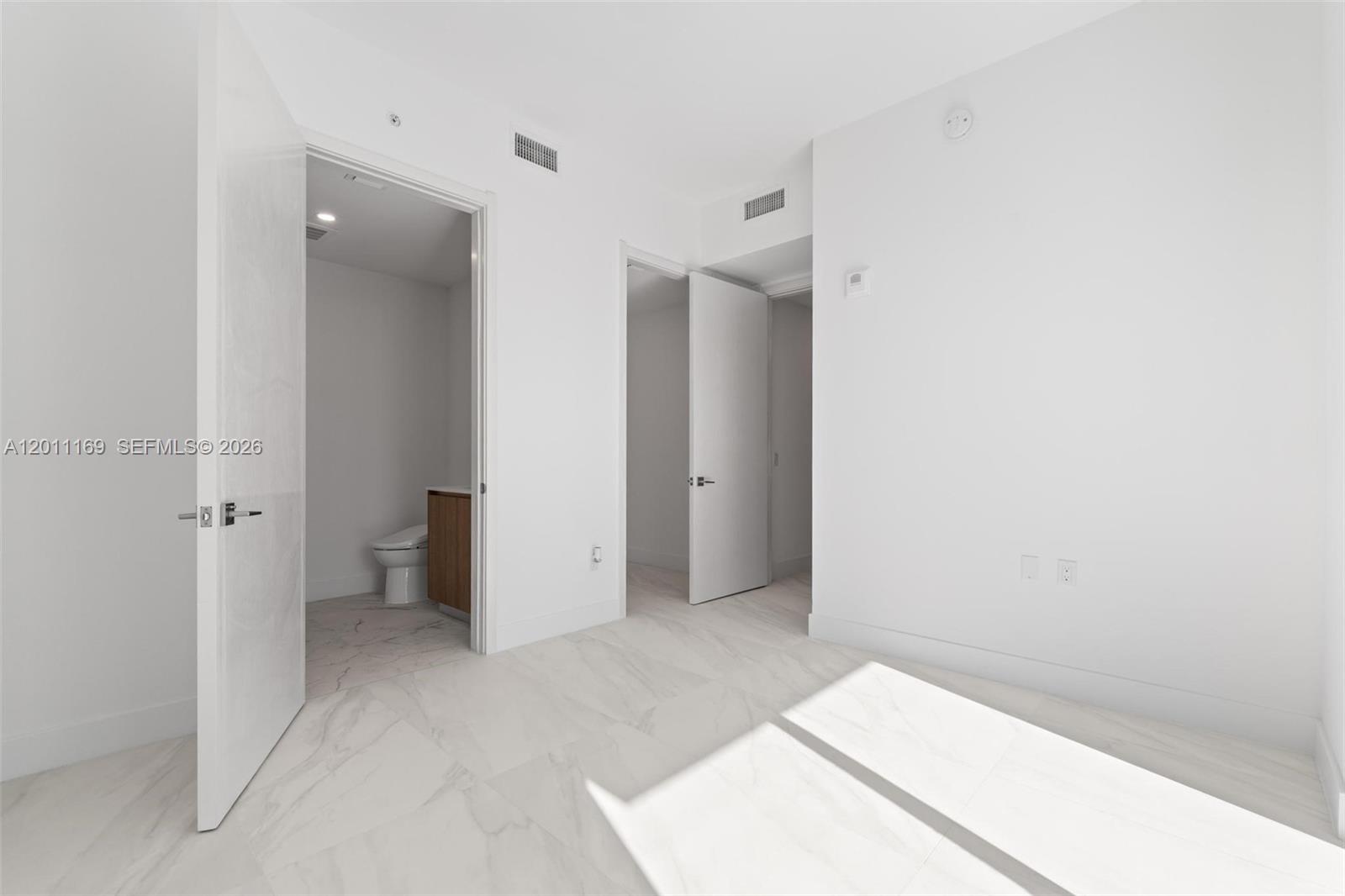 17550 Collins #501 Sunny Isles Beach, FL 33160