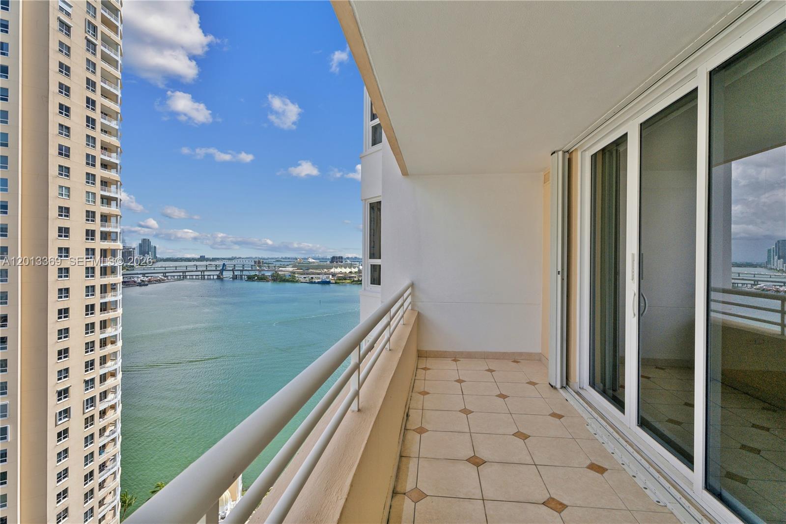 808 Brickell Key Dr #2207