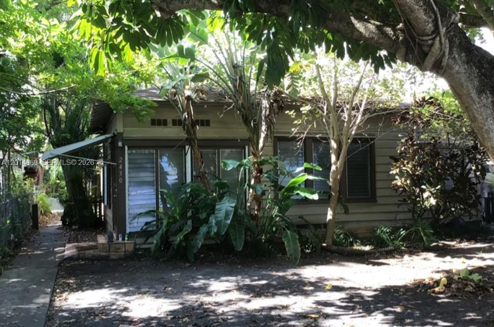 2430 SW 25th Ter